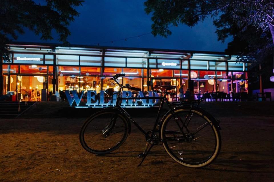 Weltrad Am Fluss Restaurant & Quartier Otel Schönebeck Dış mekan fotoğraf