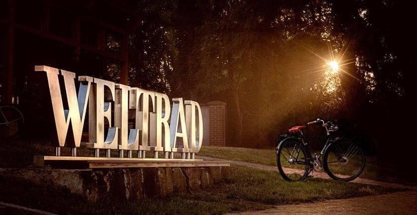Weltrad Am Fluss Restaurant & Quartier Otel Schönebeck Dış mekan fotoğraf